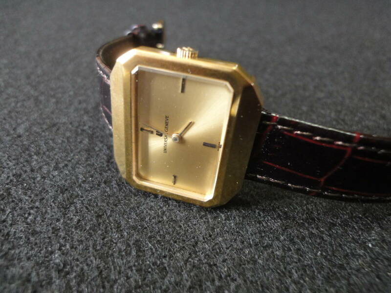 【腕時計】ユニバーサルジュネーブ 手巻式 男女兼用サイズ 中古品 全国一律送料870円