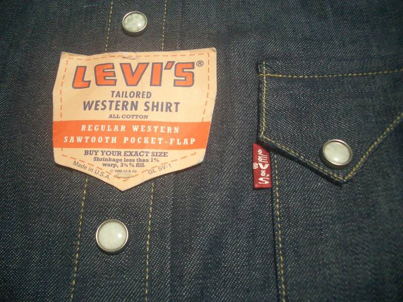 米国製　LEVIS　M　バレンシア製　ウエスタンシャツ　ショートホーン　LEVI'S　Sawtooth Denim Shirt　デニムシャツ　リーバイス　USA