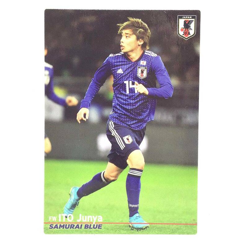CFP【当時もの】2018 カルビー サッカー JAPAN NATIONAL TEAM CARD No.32 伊東純也 SAMURAI BLUE