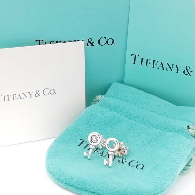 希少 美品 Tiffany&Co. ティファニー キー シルバー ピアス SV925 レディース カギ ロック 2019年購入 uu29