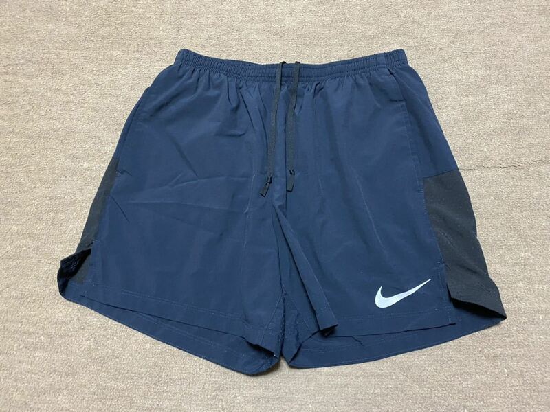 送料格安！美品★NIKEナイキのDRI-FITランニングショートパンツインナー付き★Ｌサイズジョギング陸上競技登山トレランマラソン