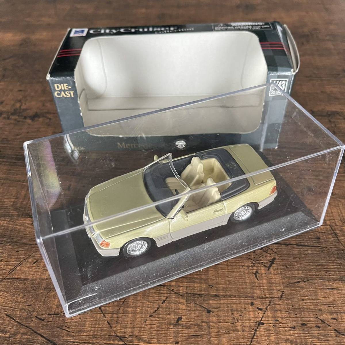 1/43 メルセデス ベンツ 600SL NEW RAY ゴールド ダイキャスト製 ミニカー 送料390円