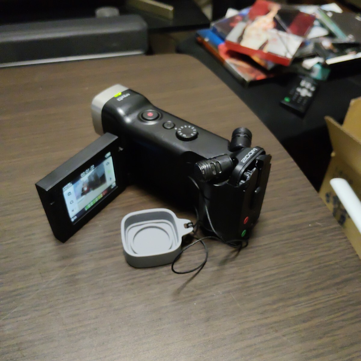 ZOOM ズーム Handy Video Recorder Q4N ハンディカメラ デジタルビデオカメラ 動作確認済　メモリ付き