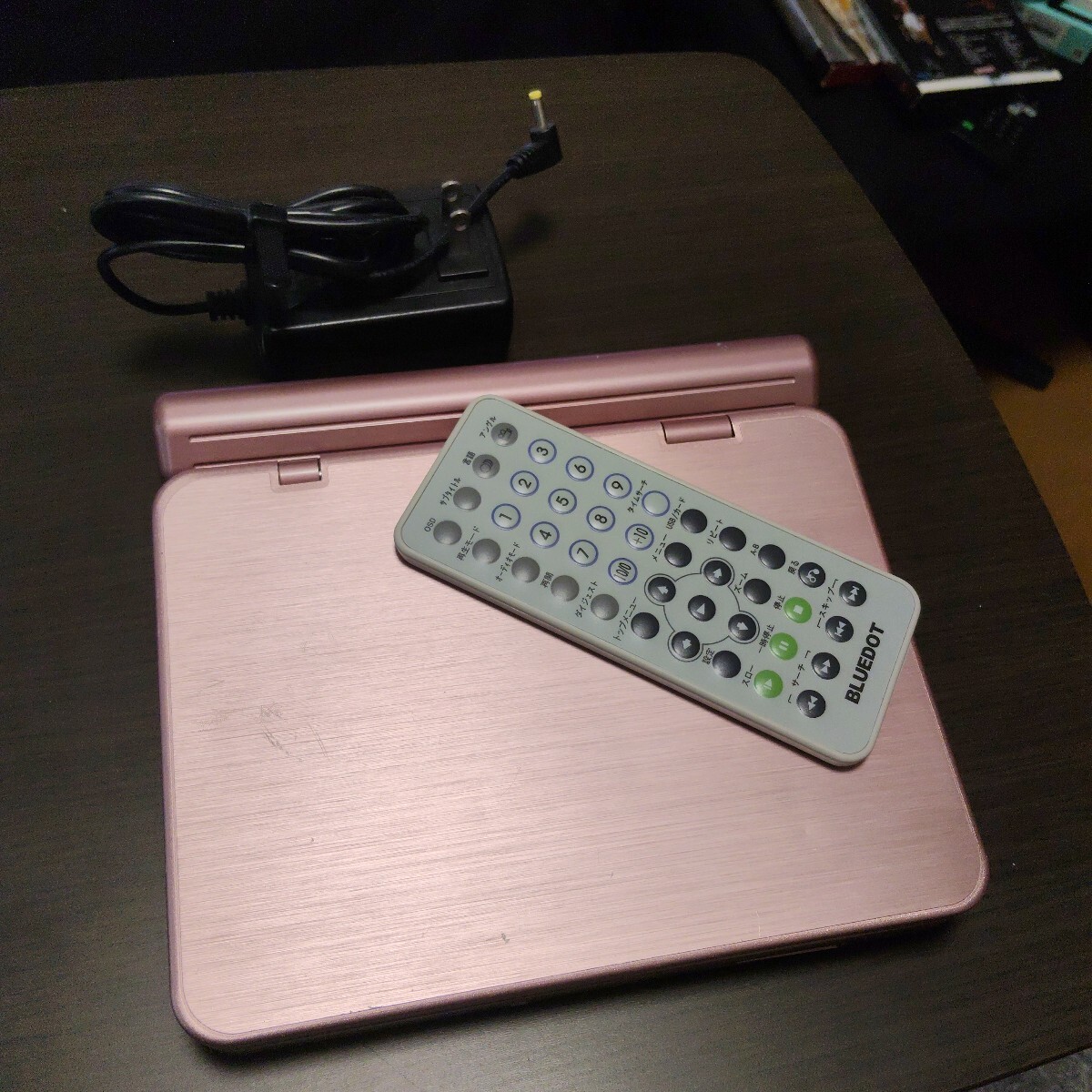 BLUEBOT ポータブルDVDプレーヤー BDP-1726P ピンク SDHCカードスロット 搭載 バッテリー　リモコン付き 