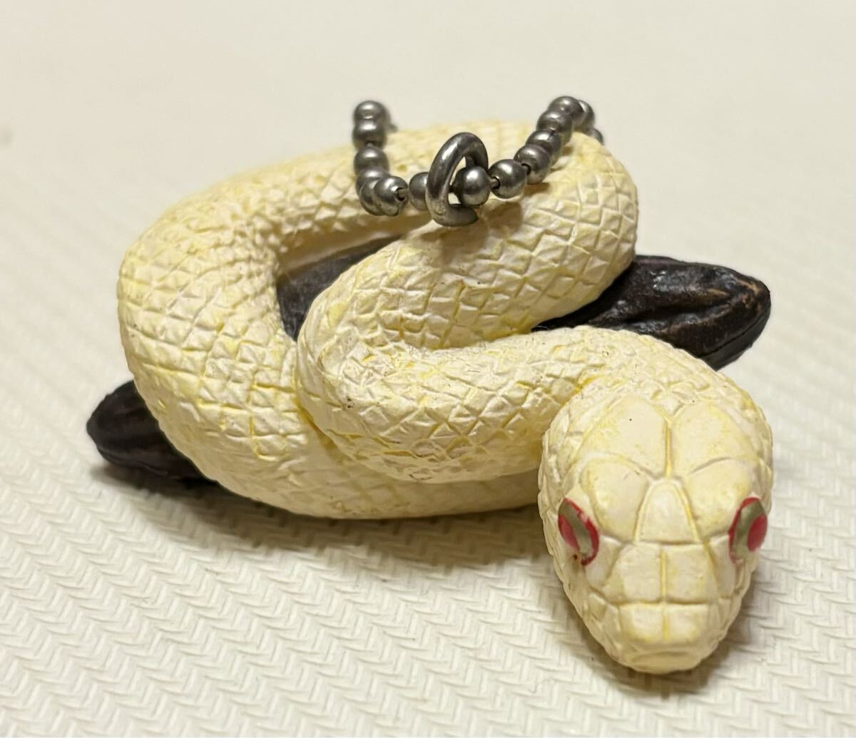 ★ニホンのヘビ マスコットボールチェーン アルビノ アオダイショウ フィギュア 中古