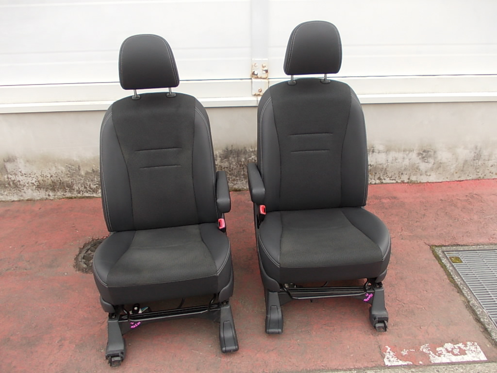 ZRR70G/ZRR70W/ZRR75G/ZRR75W/ノア/ヴォクシー ZSキラメキ3　ハーフレザーシート/運転席シート/助手席シート/フロントシート　2脚セット