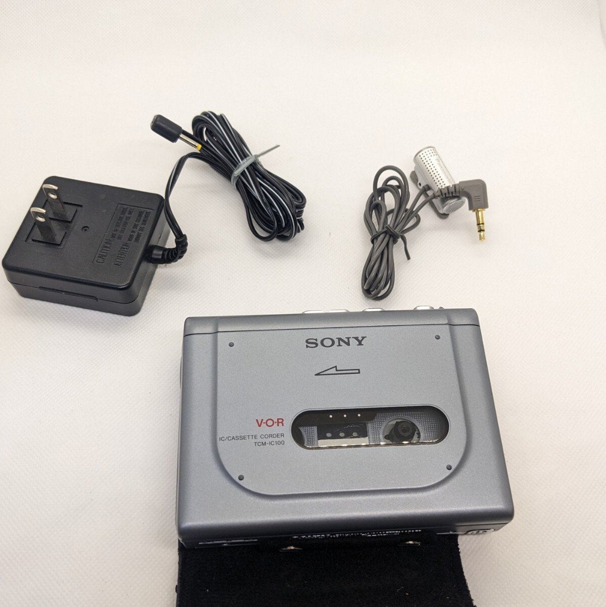 ソニー SONY IC RECORDER TCM-IC100 通電ok 動作未確認 ジャンク品【L-02】