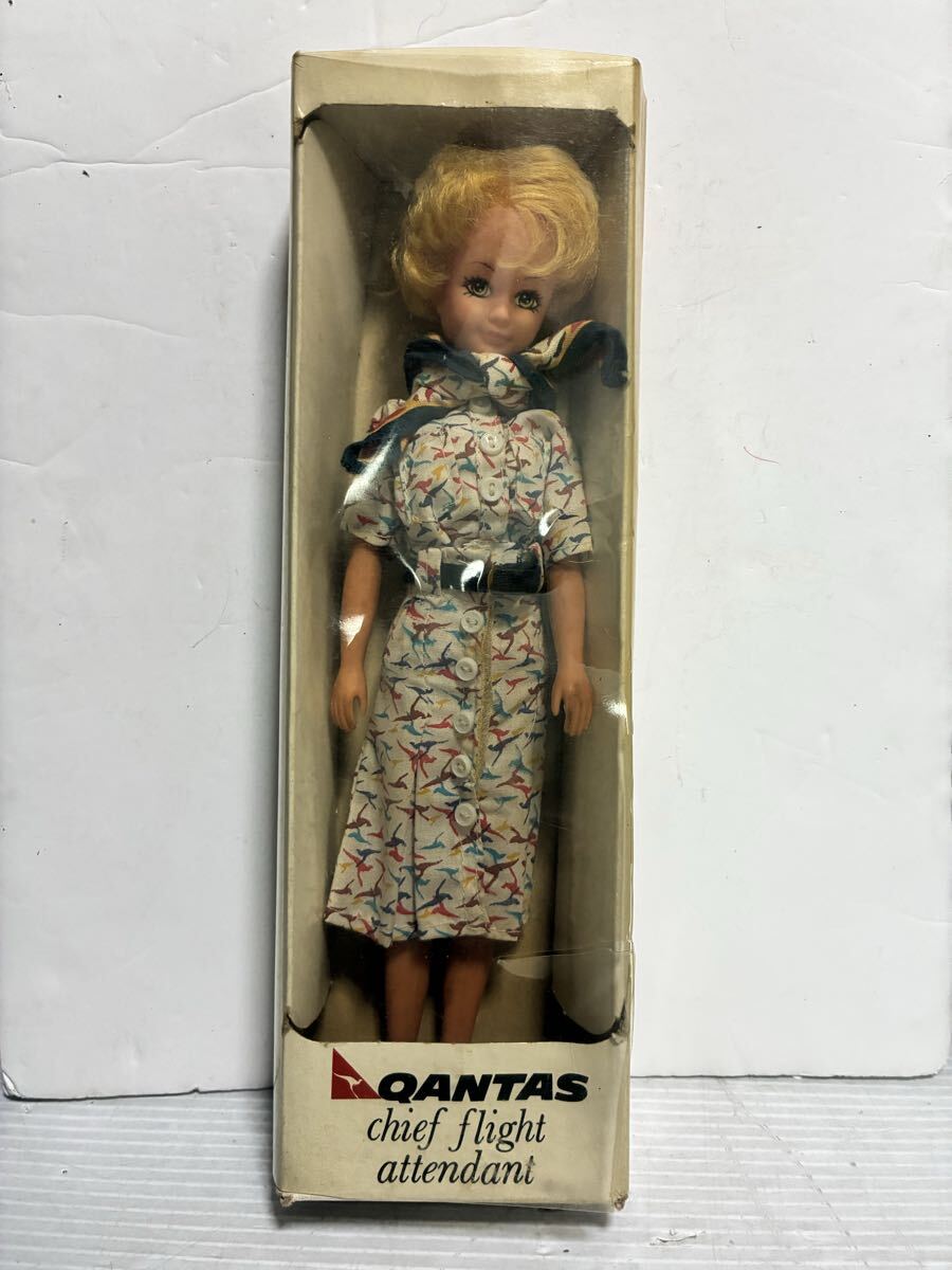 X131 当時物 カンタス航空 フライトアテンダント 人形 バービー人形 制服 イヴ・サンローラン Yves Saint Laurent YSL 約27cm QANTAS