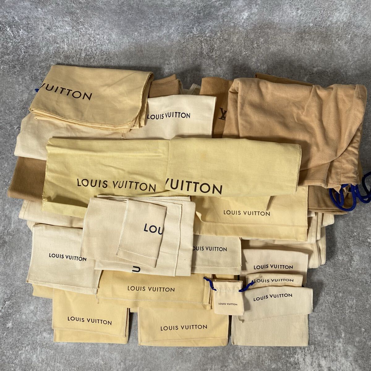 LOUIS VUITTON ルイヴィトン LV 保存袋 28点　セット　まとめ　布袋 巾着袋 小物　大量　未使用含む