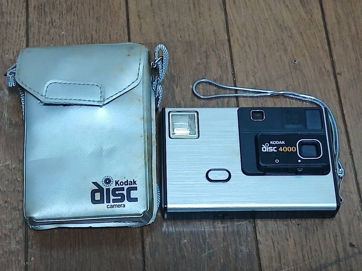 KODAK コダック DISC4000 ディスクカメラ コンパクトフィルムカメラ ケース付 ストラップ付 レトロ コンパクトカメラ フィルム 6222