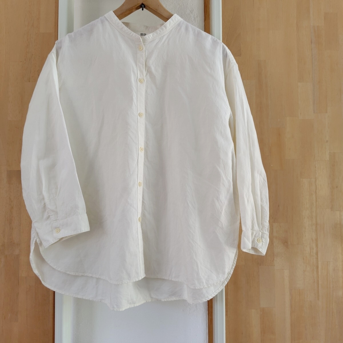 超美品☆　UNIQLO ユニクロ　リネン混 　バンドカラー　長袖シャツブラウス　ドロップショルダー　 L　ナチュラル