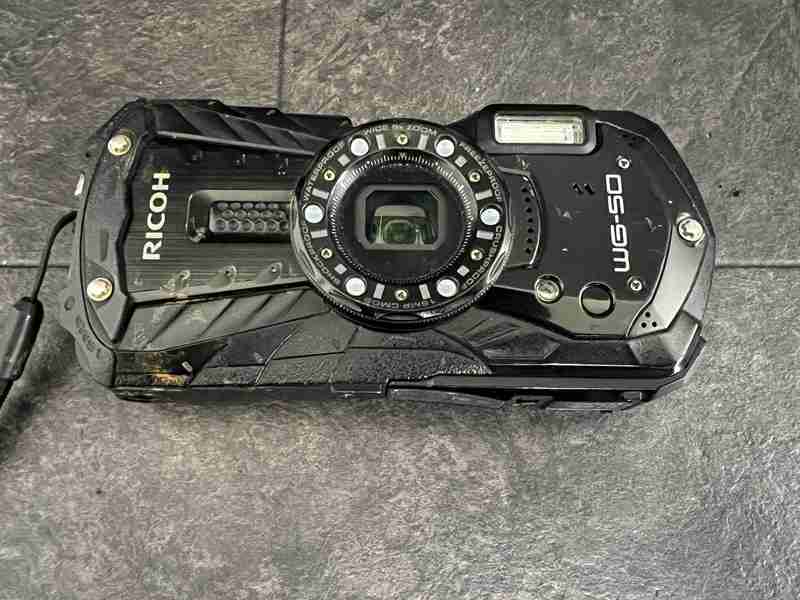 CT13640　RICOH ブラック 防水 コンパクトデジタルカメラ　WG-50