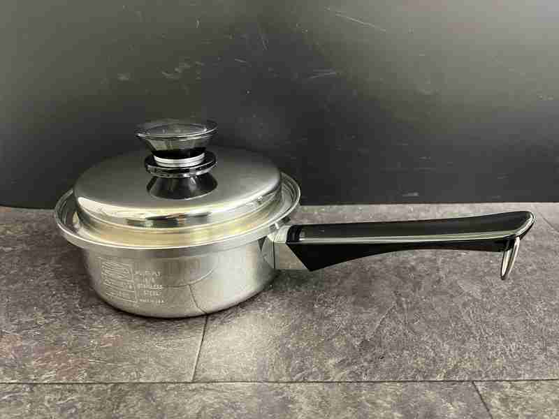 ct13762　AmwayQueen　USA製　片手鍋　約17cm　美品