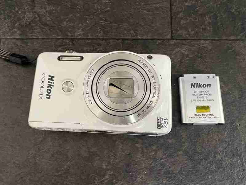 CT13828　Nikon COOLPIX S6900 コンパクトデジタルカメラ