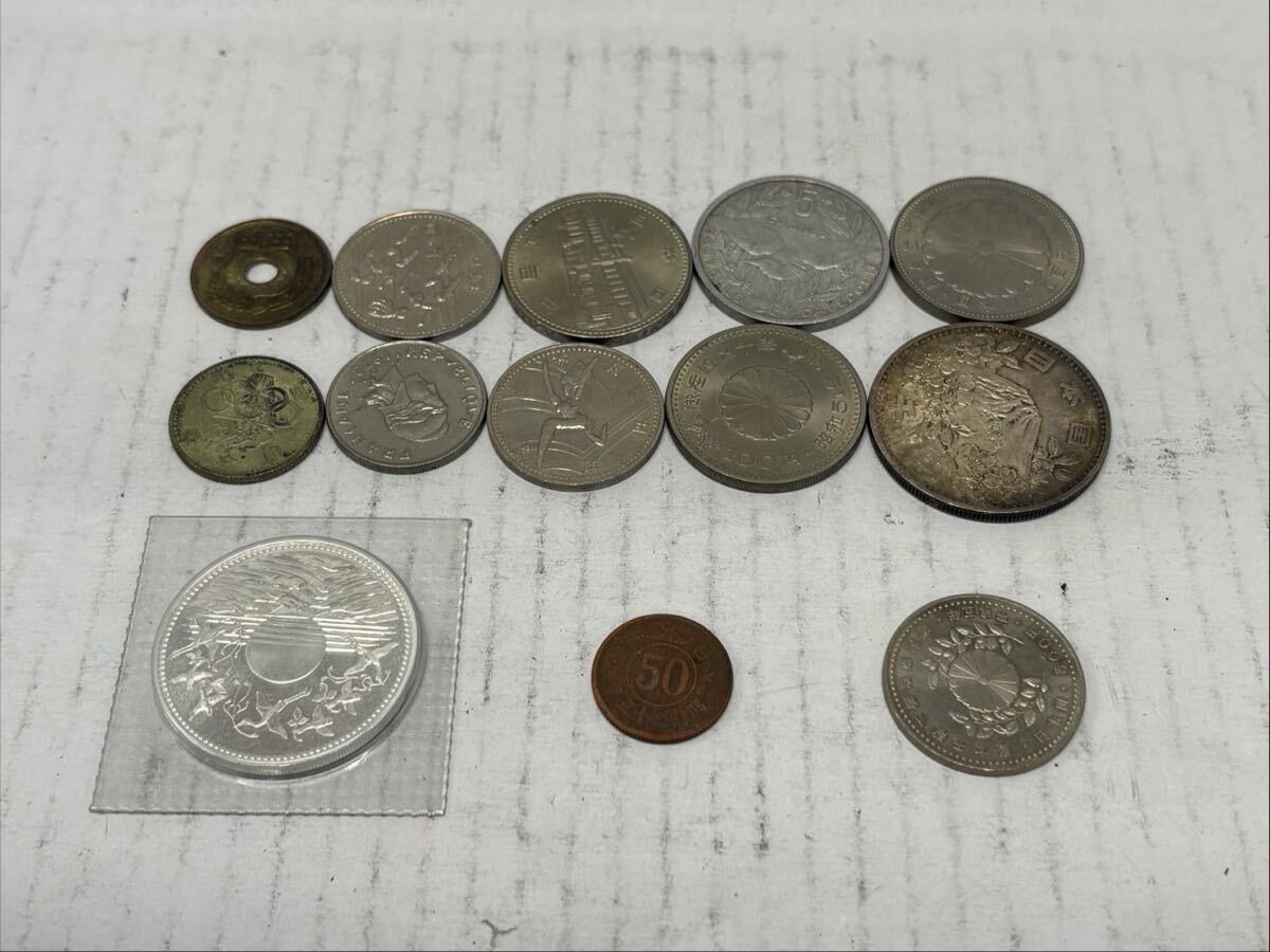 １円　記念硬貨　古銭　まとめ　日本　御在位六十年 １万円銀貨　1000円銀貨など　　６