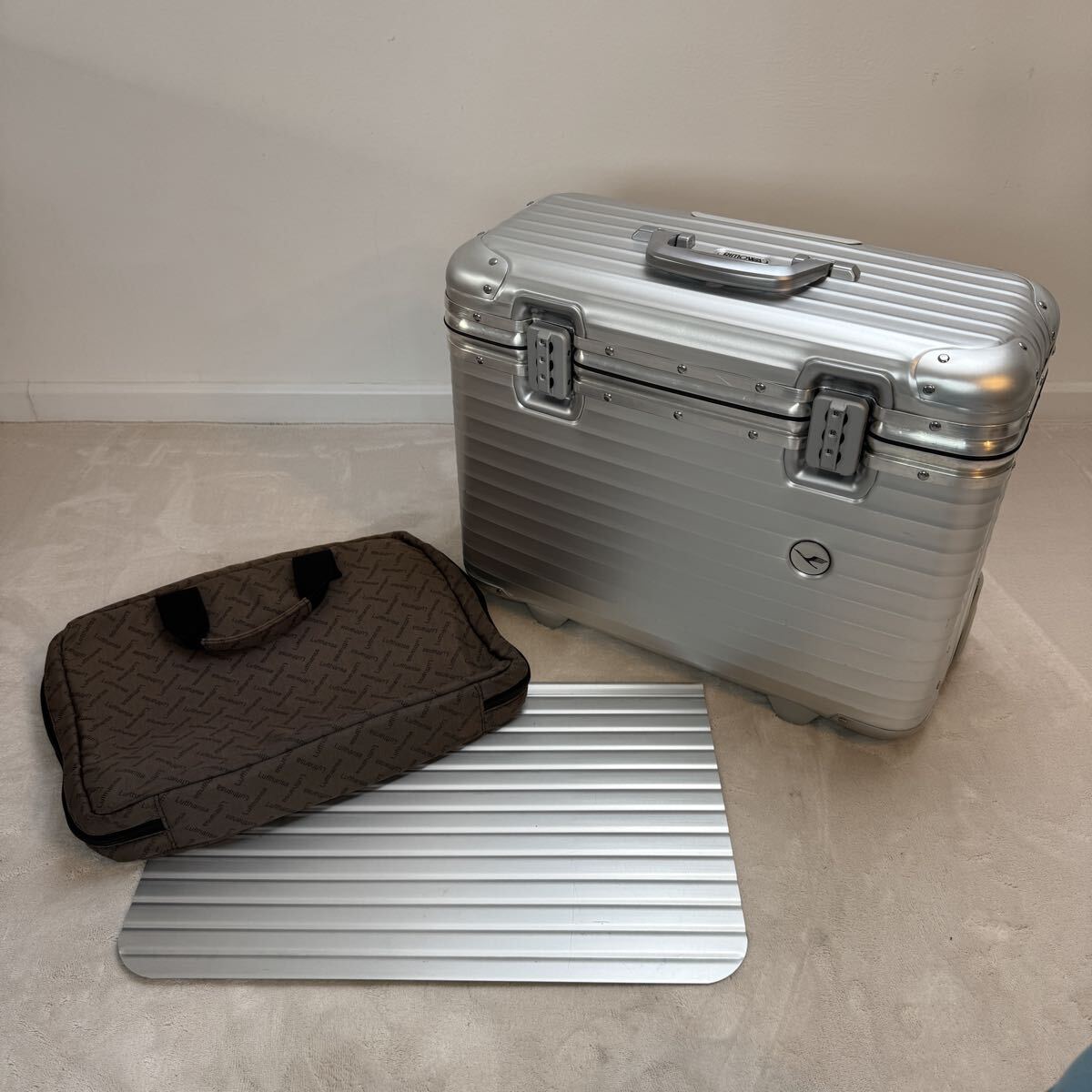 RIMOWA Lufthansa/ルフトハンザ 940.50 パイロットトロリー 2輪 アルミ Made in Germany 廃盤モデル