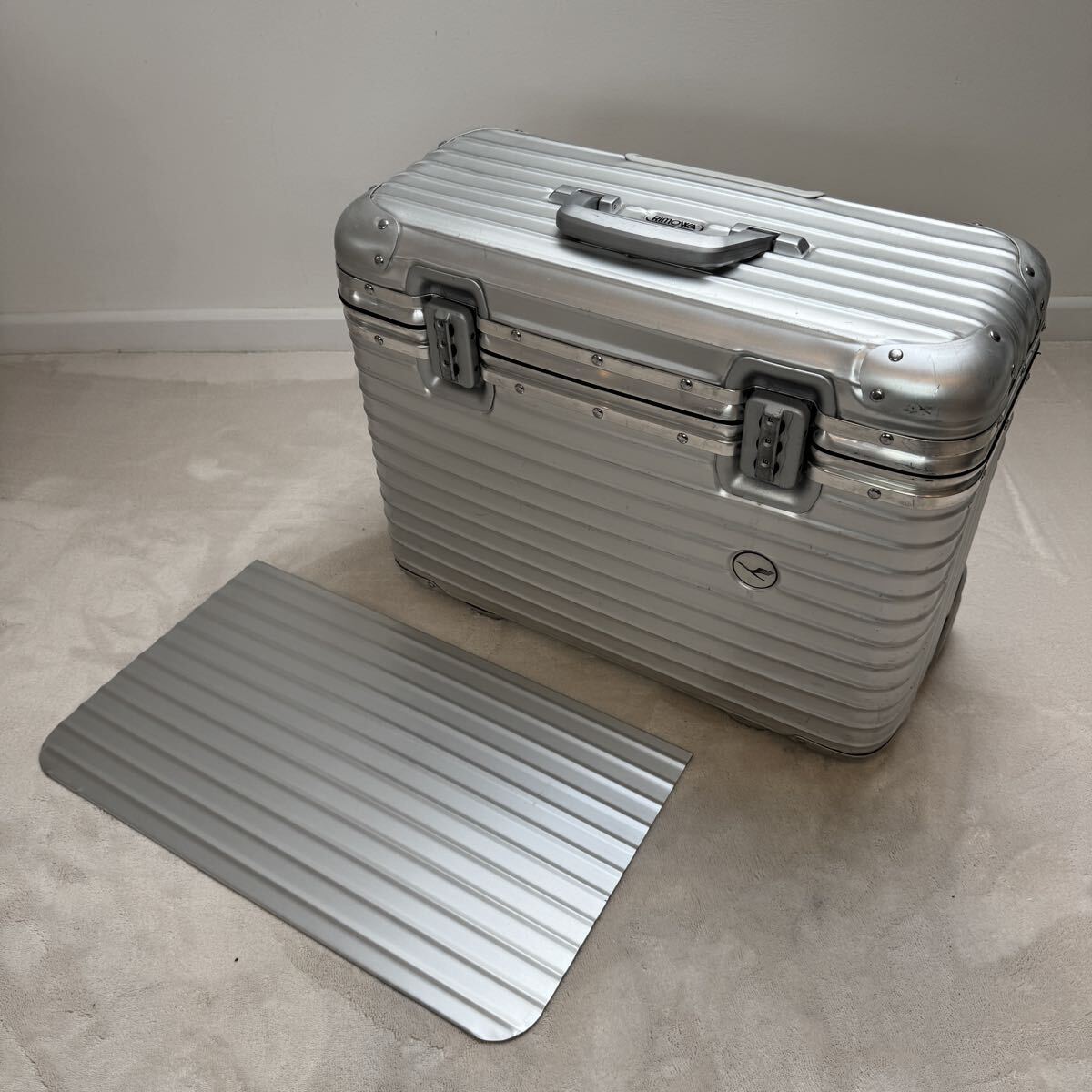 【廃盤】RIMOWA Lufthansa TOPAS/トパーズ パイロットトロリー 2輪 アルミニウム Made in Germany 機内持ち込み可