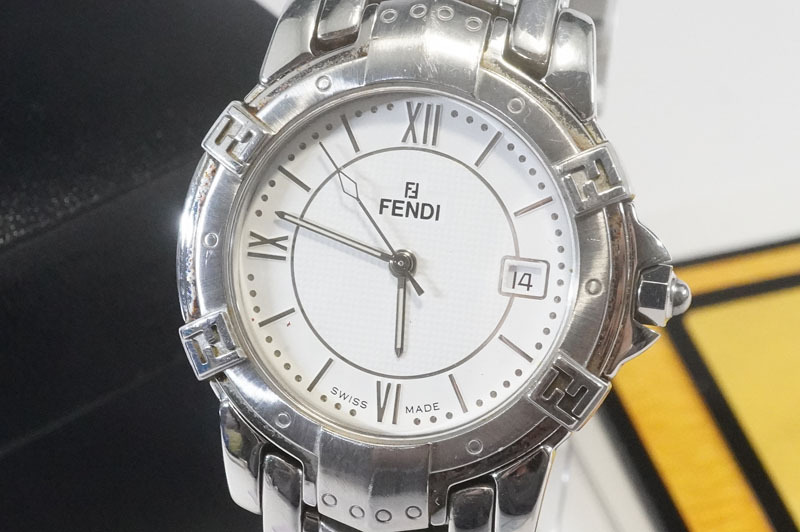 1円~【C699】FENDI／フェンディ　3500G　クオーツ　ホワイト文字盤　デイト　レディース　ユニセックス　腕時計　箱・余りコマ付