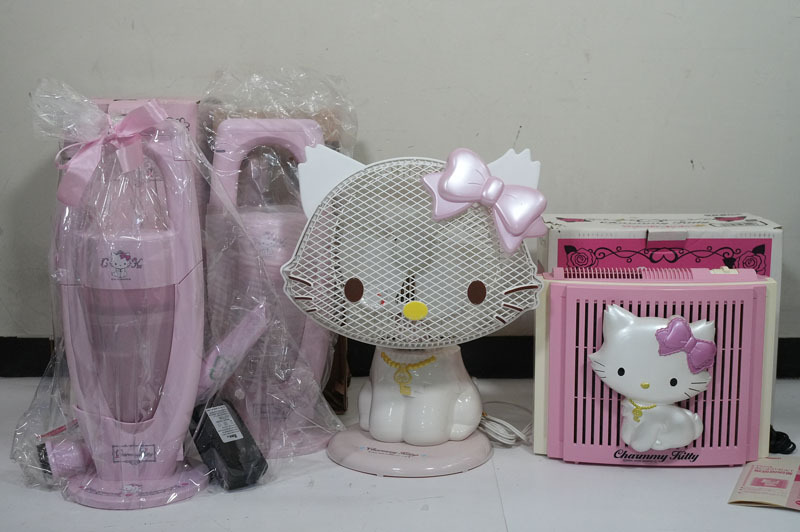 【D752】チャーミーキティ 空気清浄機/AC-4314CKT コードレスハンディクリーナー/HC-4326×2台 パーソナル扇風機/FPM-189CK 家電4点 箱付有