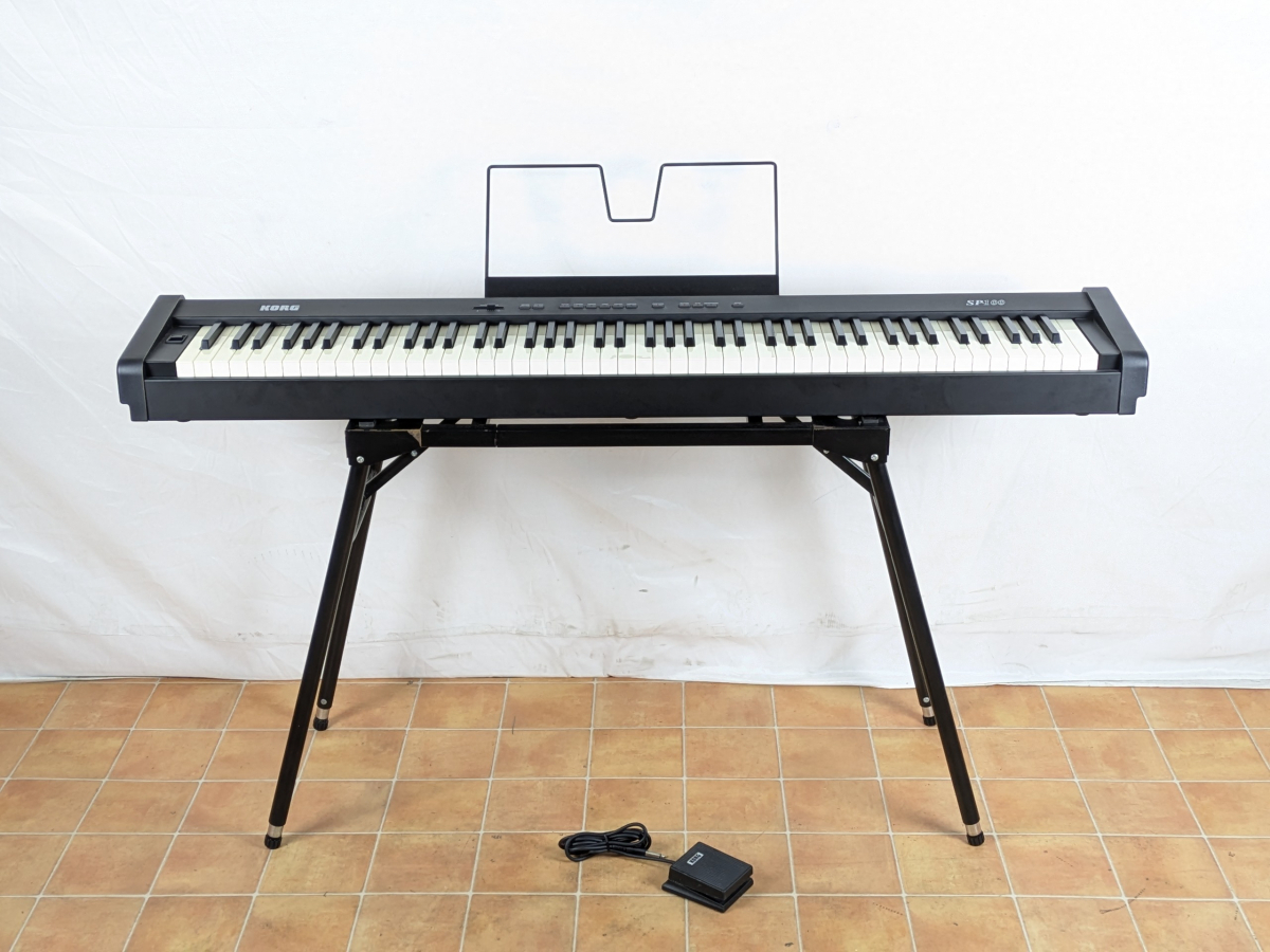 【動作OK】KORG SP-100 コルグ 電子ピアノ キーボード 88鍵 フットペダル スタンド付き デジタルピアノ 鍵盤楽器_ZJP_D0331-J00E