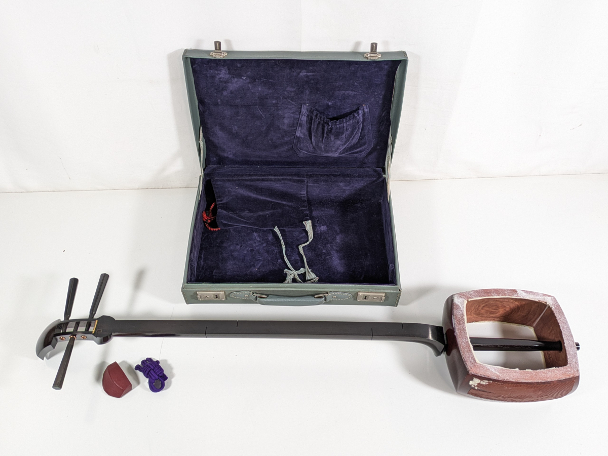 三味線 丸打胴 金金具 ハードケース付き 和楽器_BJF_D0327-J001