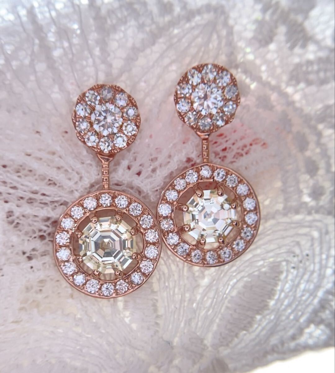 k18 オクタゴン ダイヤモンド スイングピアス 計2.568ct — 動くたびに揺らめく光のダンス —新品