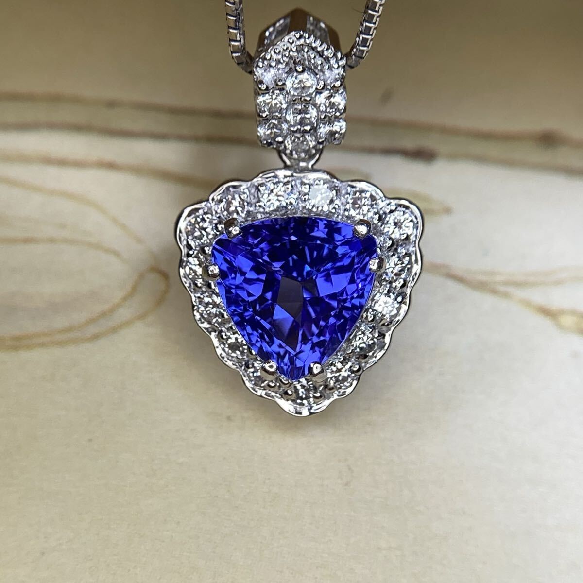 pt900 気高く青い　タンザナイト　ダイヤモンド　ペンダントトップ