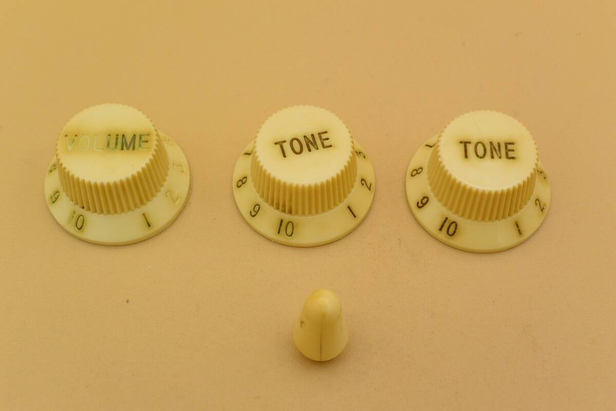 Fender Japan ポットノブ スイッチノブ ST62-65AS ストラト 40周年モデル 1990年代 Pot. Knobs フェンダー 洗浄済み！ #6D897