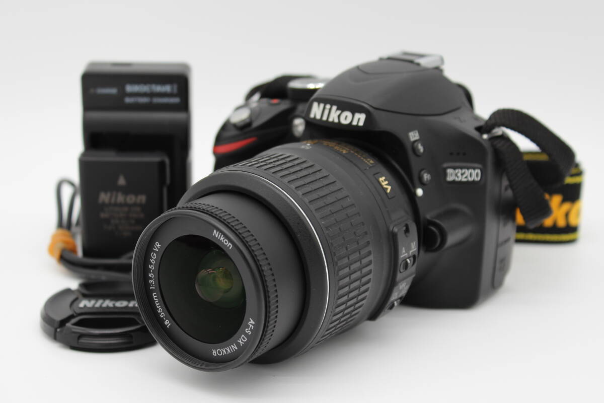 ★Nikon D3200 / AF-S NIKKOR 18-55mm F3.5-5.6 G DX VR バッテリー，充電器，キャップ，ストラップ付 ニコン #278