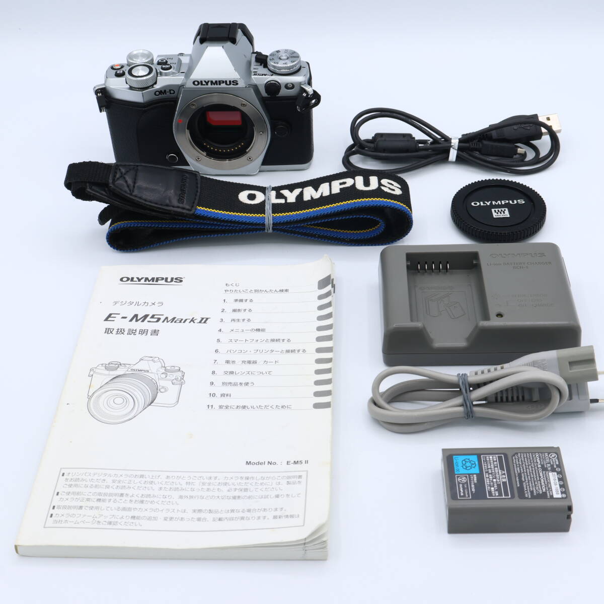 【シャッター回数：8397回】OLYMPUS オリンパス ミラーレス一眼 OM-D E-M5 MarkII ボディー シルバー #260209_BFKA73553