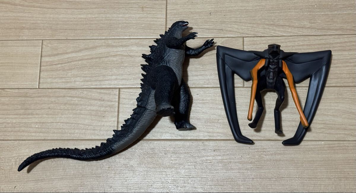 送料込み　BANDAI ゴジラ　2014 ムートー　ソフビ　ムービーモンスターシリーズ