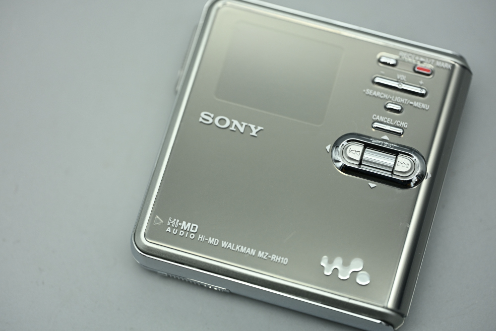 閑古鳥 オーディオ 【 SONY MZ-RH10 / AUDIO HI-MD WALKMAN 】 ソニー / ウォークマン