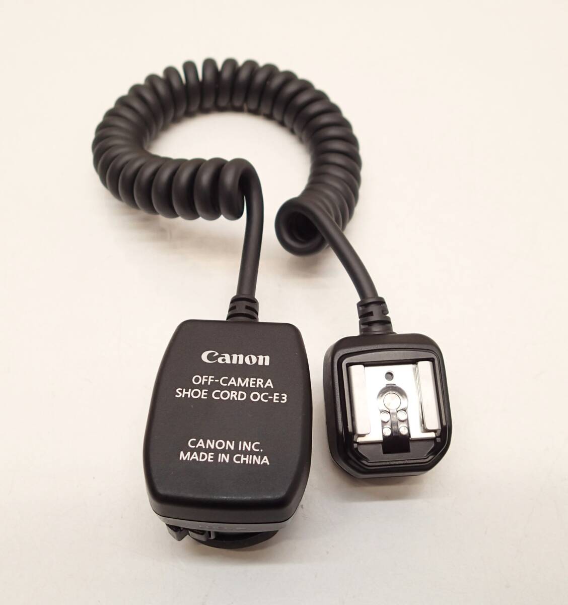 J635A　キャノン Canon　OFF-CAMERA SHOE CORD　OC-E3　オフカメラシューコード　3型　通電OK　現状品 詳しい動作未確認の為ジャンク 
