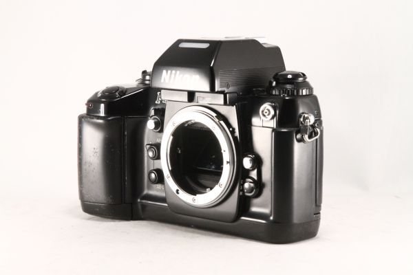 ★訳あり実用美品★ニコン Nikon F4 ボディ★通電・シャッターOK 希少★107350