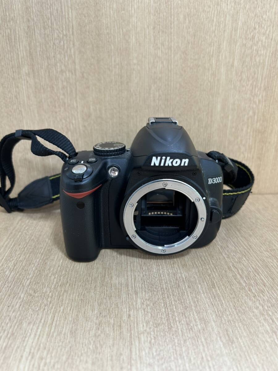 YF3007【Nikon ニコン D3000 ボディ 充電器付き】