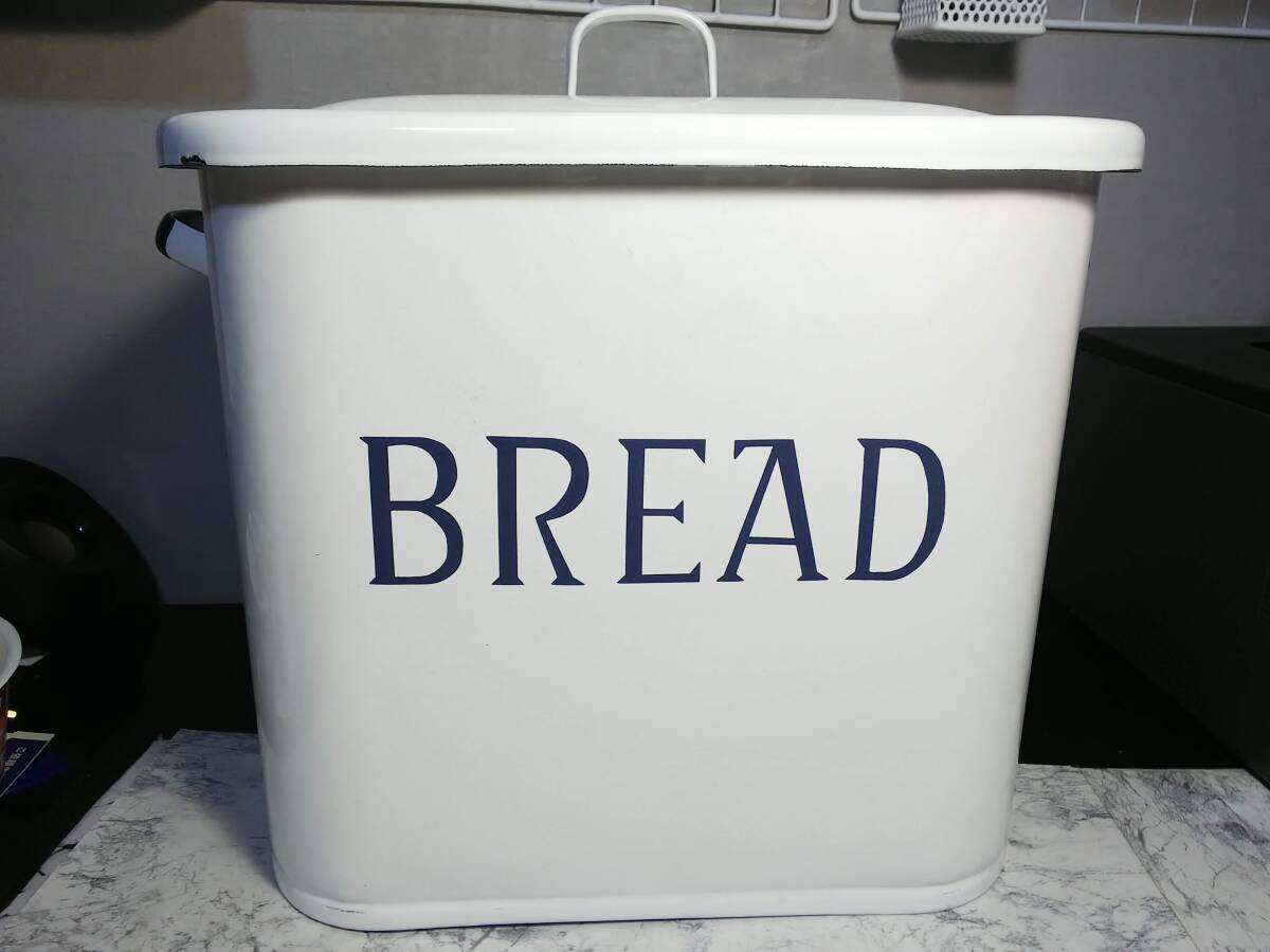 R197 ホーロー ブレッド缶 BREAD レトロ