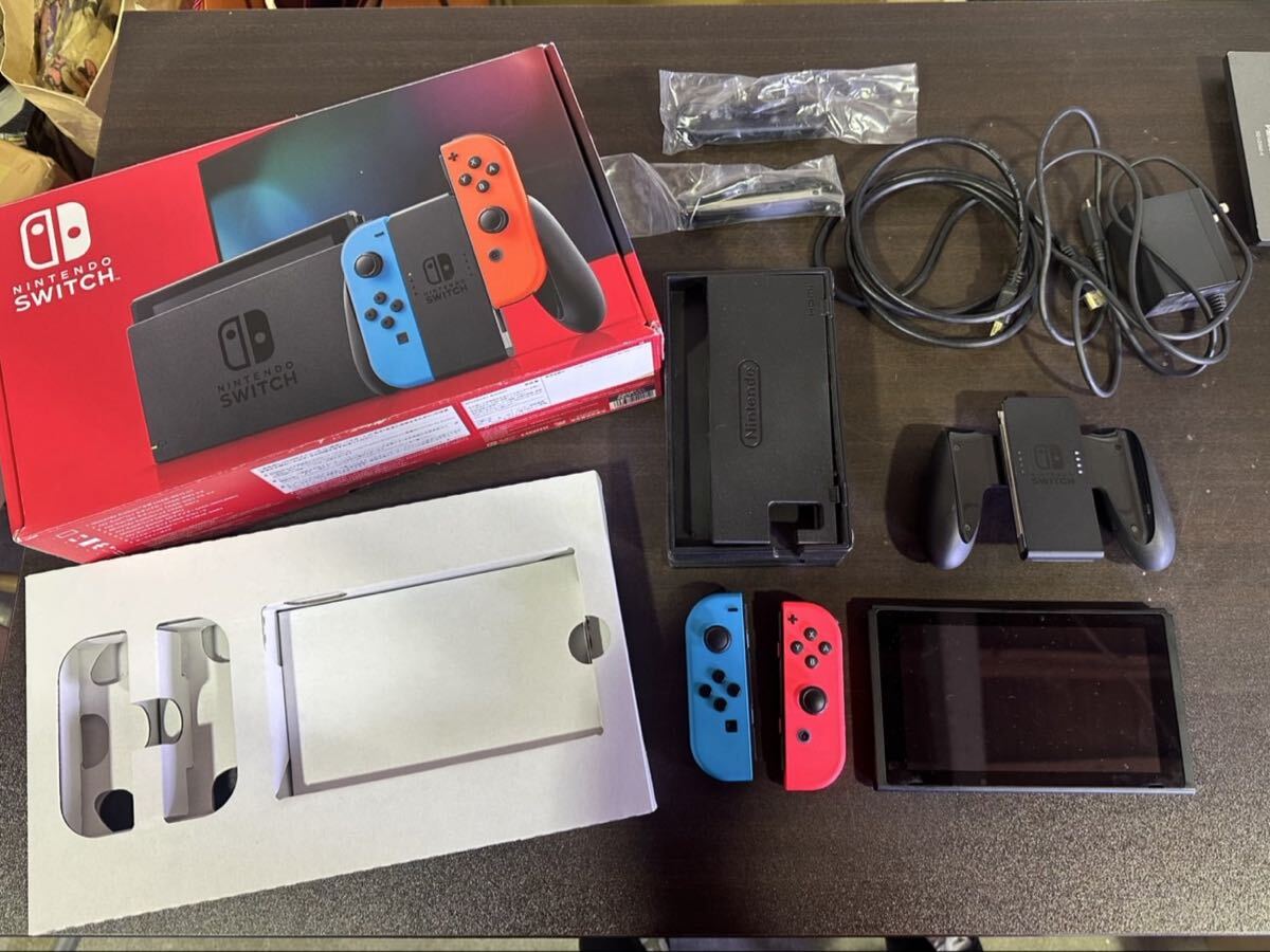 GA231 Nintendo Switch ニンテンドースイッチ本体RED/BLU
