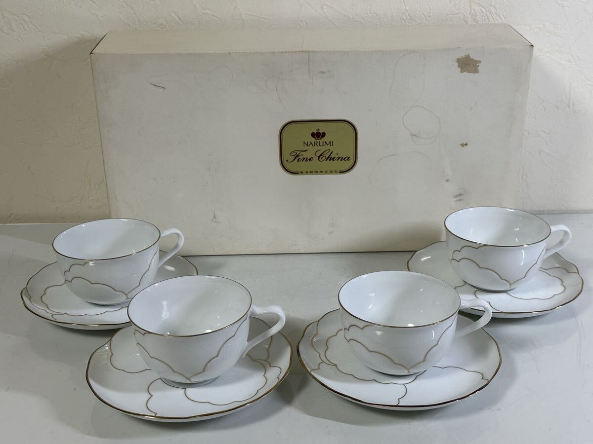 未使用 保管品 NARUMI ナルミ カップソーサー4客 コーヒーカップ ソーサー ケーキ皿 金彩 ブランド食器 箱入り