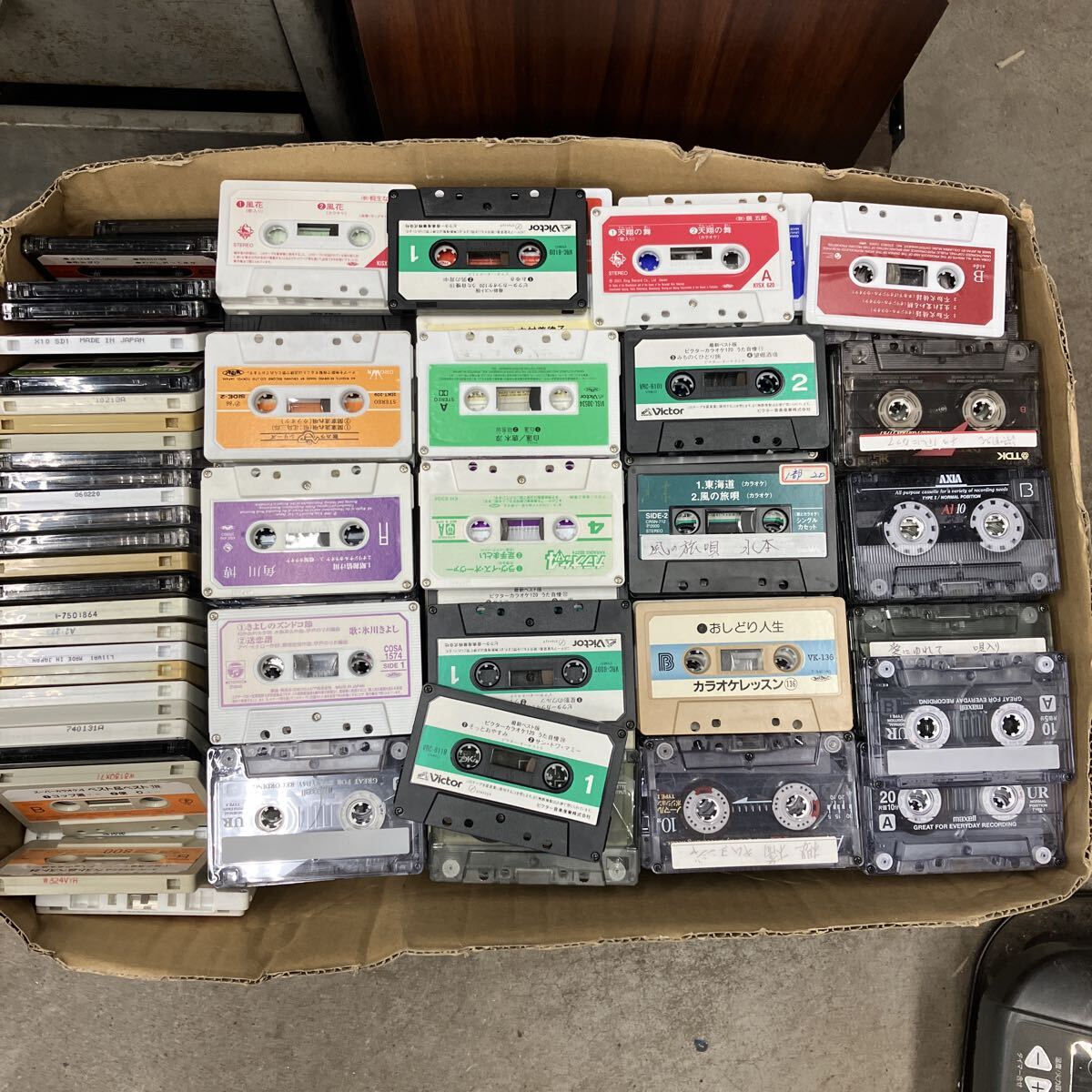 926. カセットテープ9kg 前橋市から