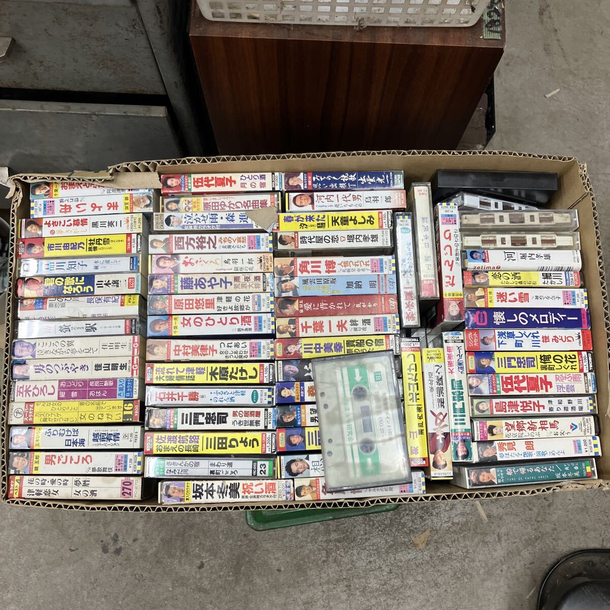 929. カセットテープ9kg 前橋市から