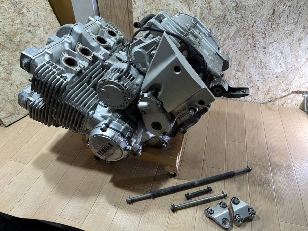262622-59 ヤマハ　XJR1300 RP01J クランキング確認済み　エンジン　Assy