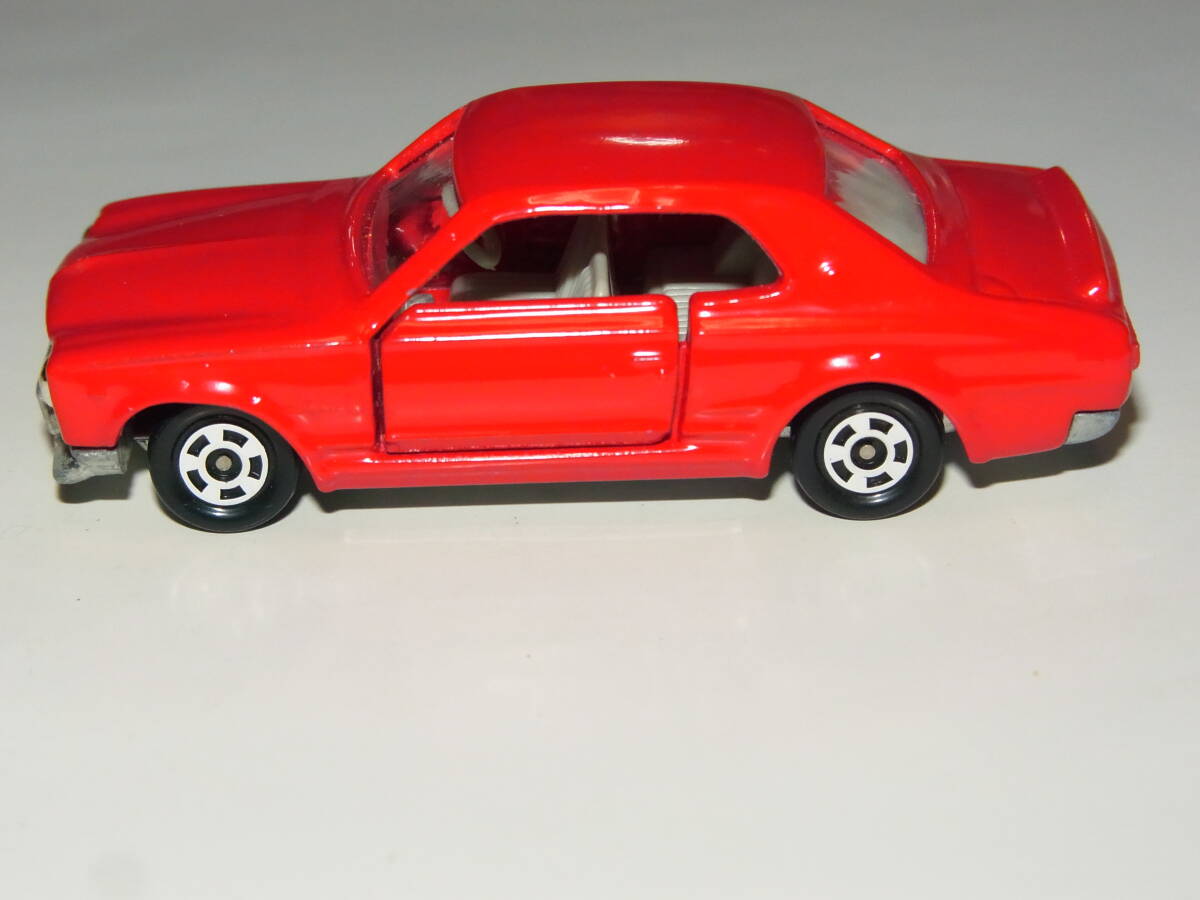 トミカ　21　SKYLINE　HT　2000GT-R　RACING
