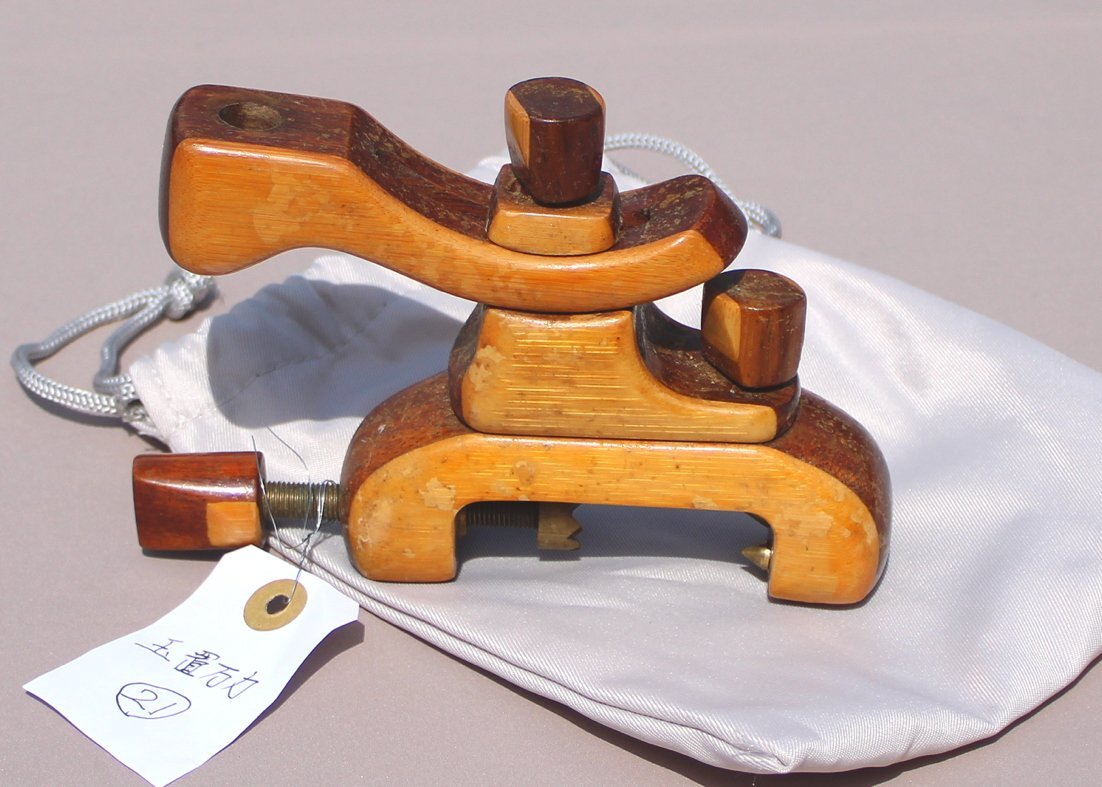 タモ置き台用万力　中古