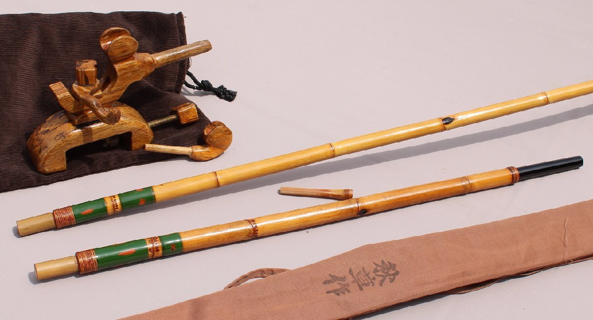 秋草作　短竿用竿掛け１本半　極小万力のセット　中古