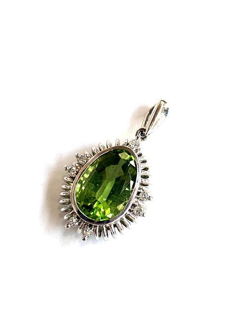 【即決】 Pt900 PE3.76 D0.10 ペンダントトップ 宝石 ジュエリー ペリドット ダイヤモンド プラチナ アクセサリー ティアドロップ 4.0ｇ