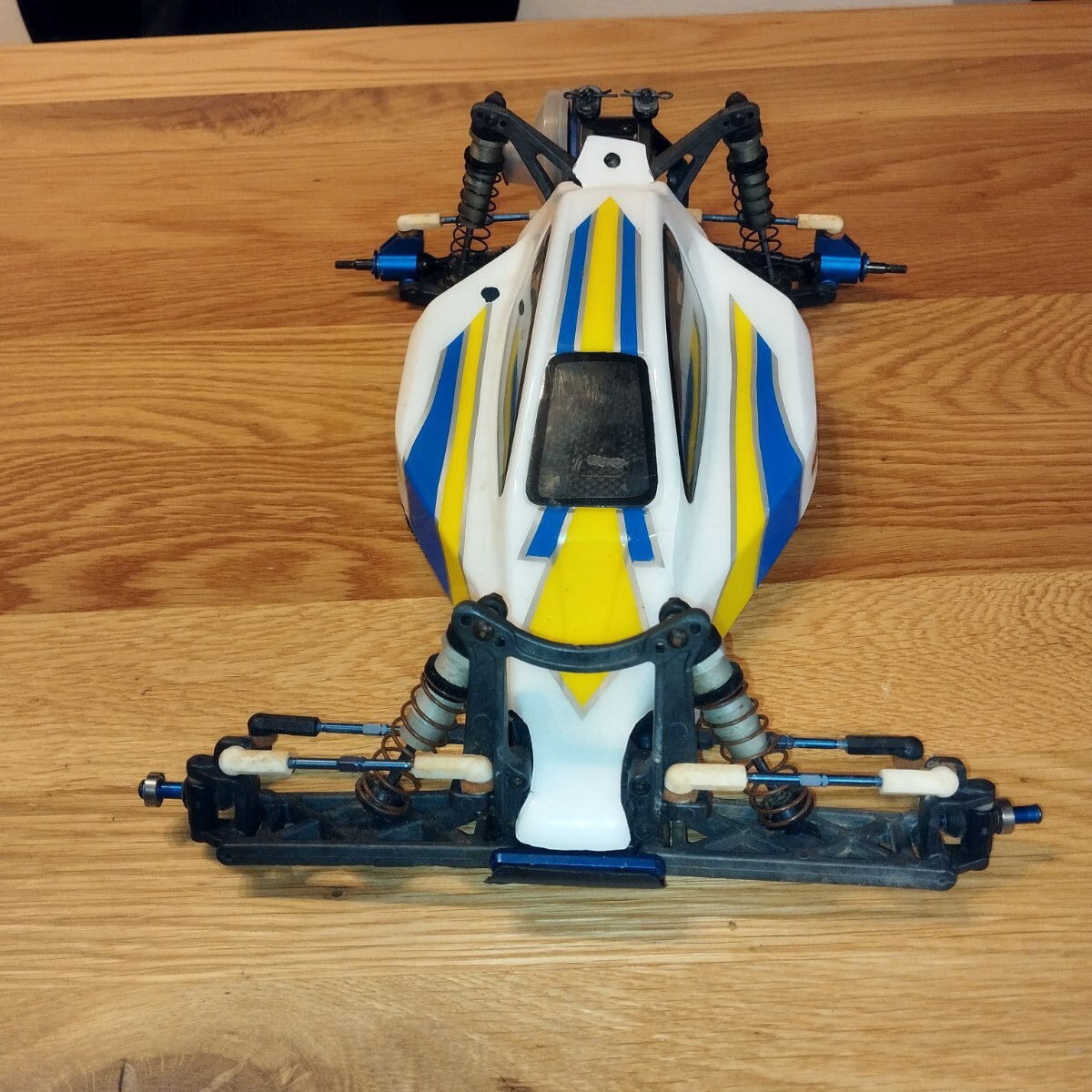 ASSOCIATED RC10B4 ？　ラジコン