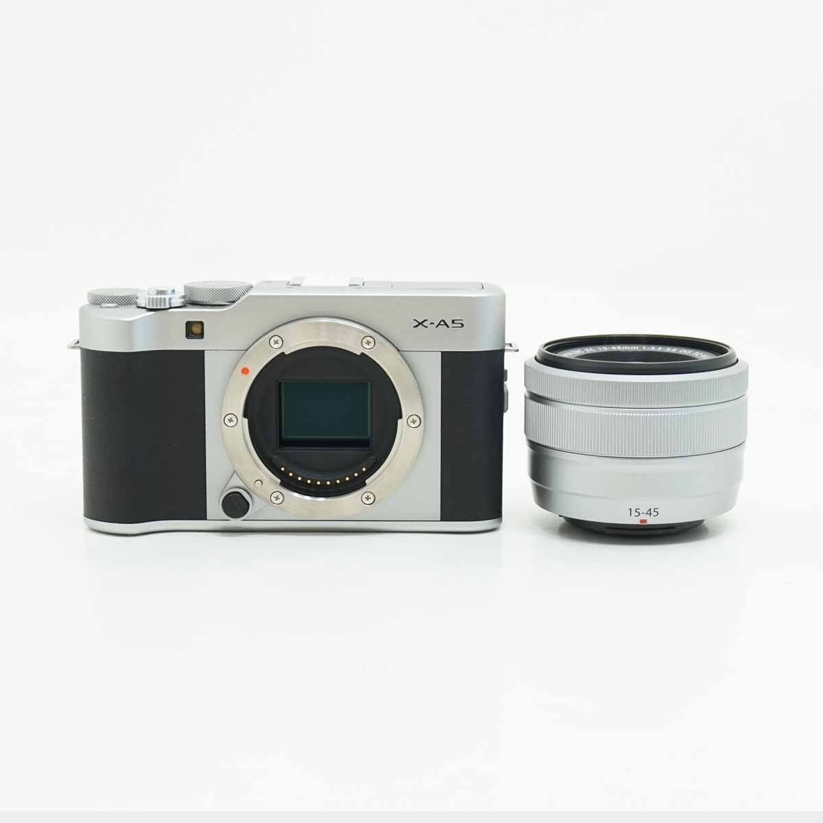 ◇【FUJIFILM 富士フイルム】FUJIFILM X-A5 レンズキット ミラーレス一眼カメラ シルバー