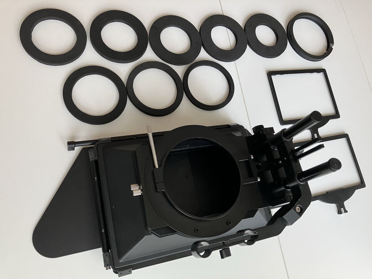 ハードシェード マットボックス｜シネマ・放送用カメラ 105mmレンズフィルター対応 【中古美品】