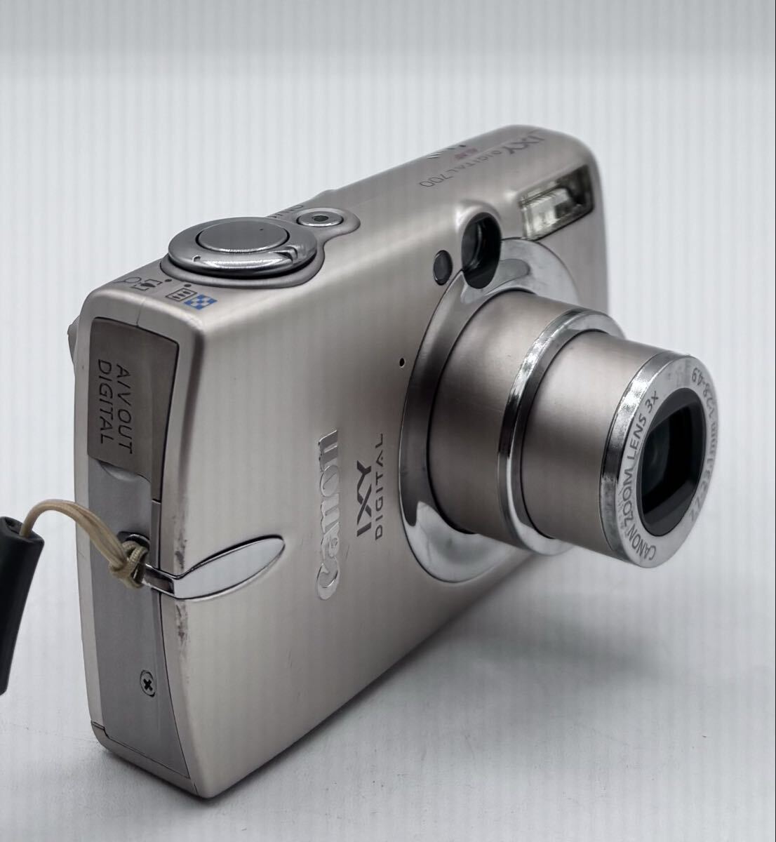 【AT-60】 Canon　デジタルカメラ　キャノン　IXY DIGITAL 700　デジカメ　通電確認済　液晶キズ有　現状品