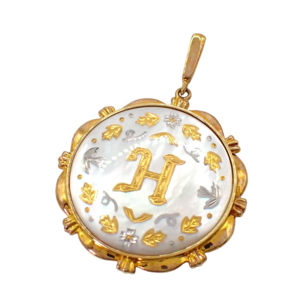 MIKIMOTO ミキモト ピクウェ シェル ネックレストップ K18 750 イニシャル YG ホワイト イエローゴールド ペンダントトップ リーフ H 4921